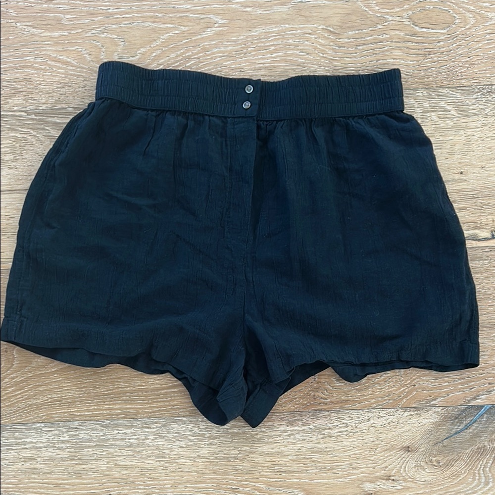 Light weight linen Black Shorts M